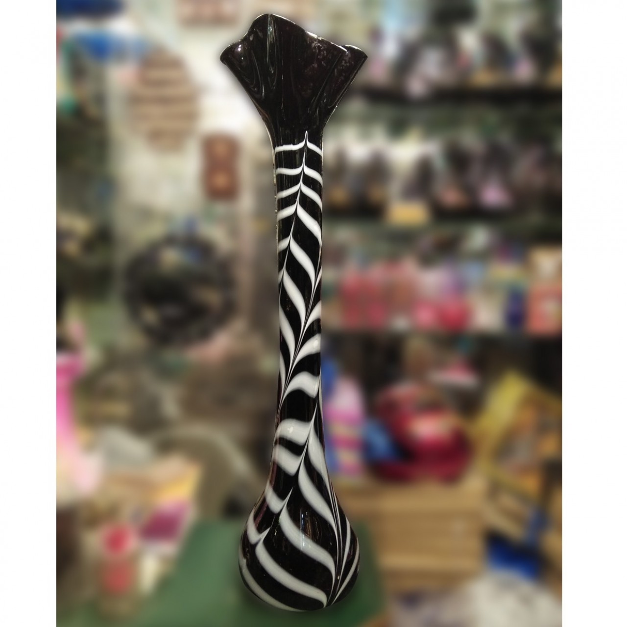 Black Curved Printed Glass Vase Guldaan With White Stripes For Home Decoration