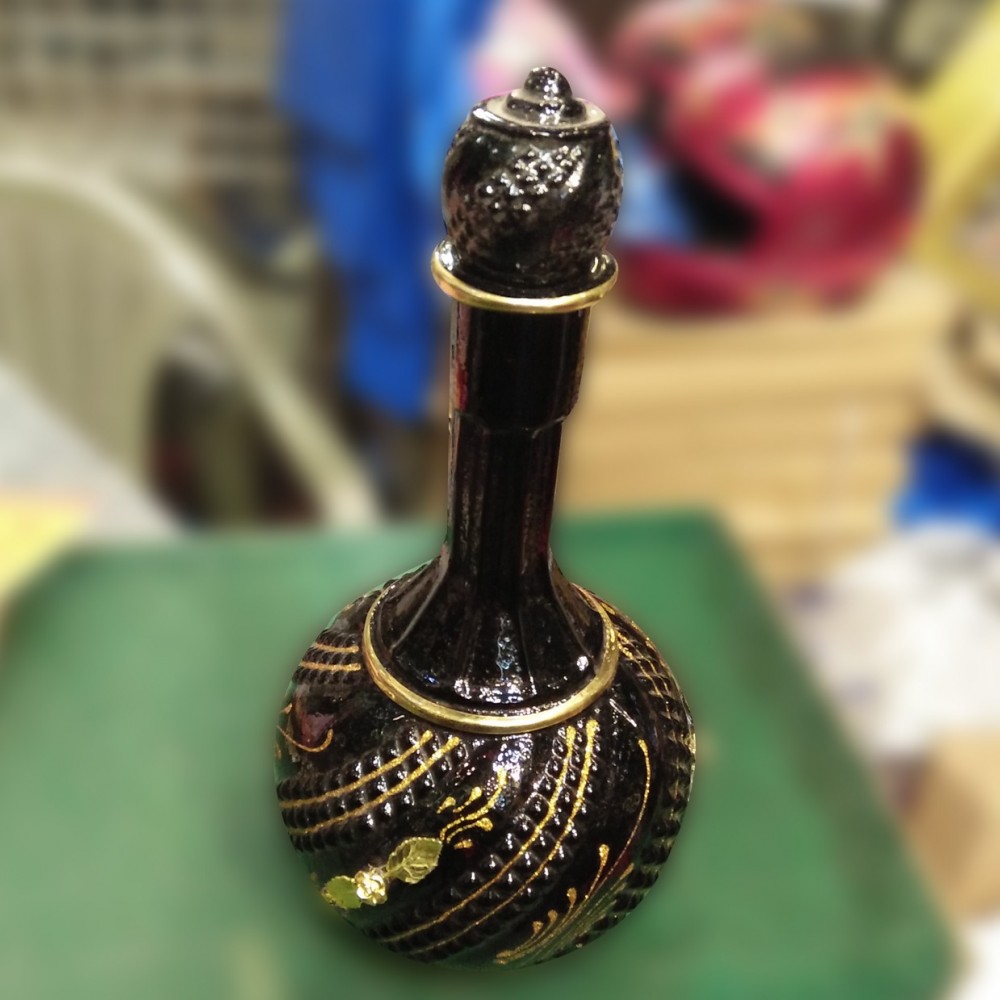 Black Glass Surahi For Home Decoration