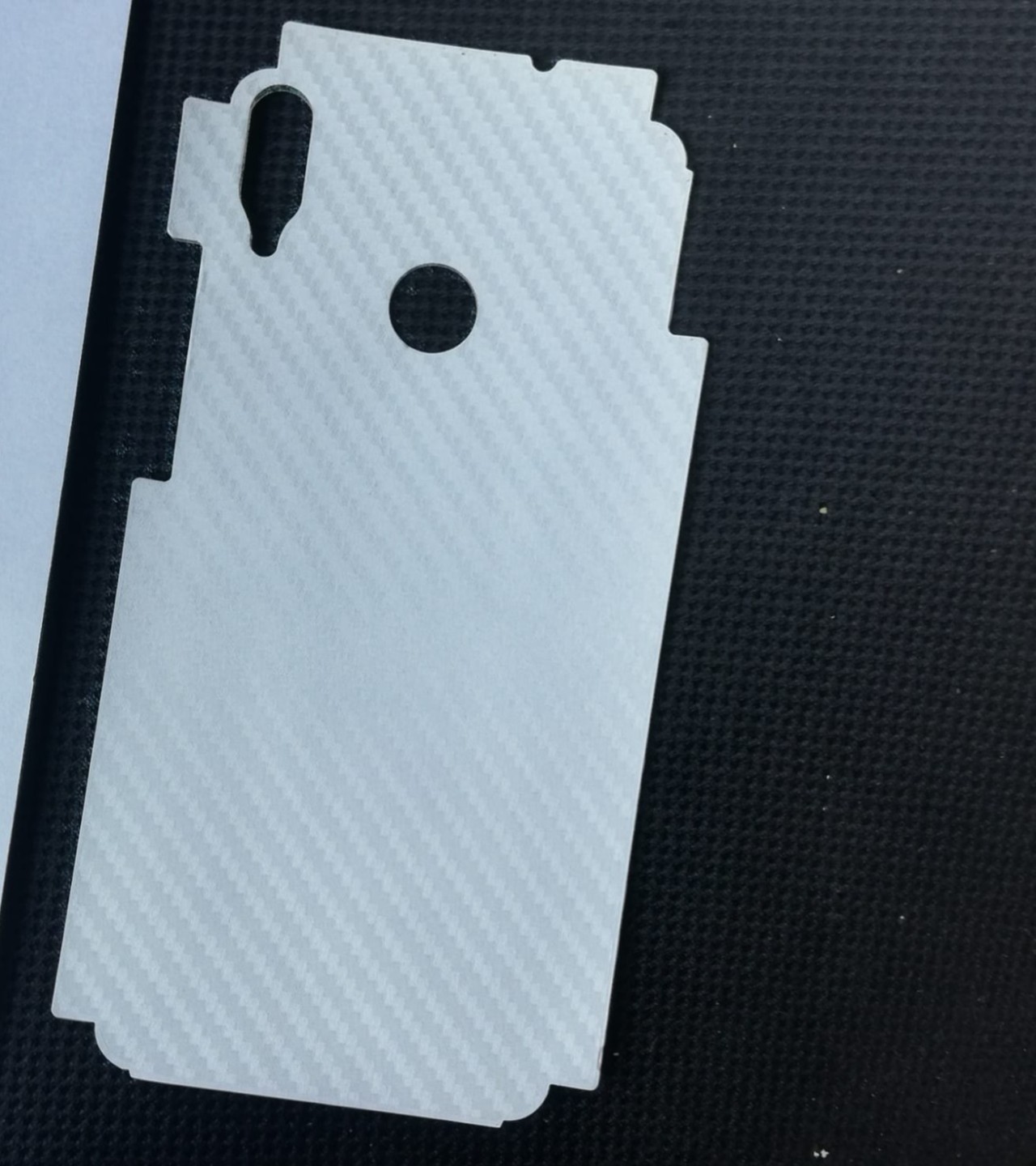 Honor 8X-Carbon Fiber Matte sheet for phones rare protection - rare guard - textured design