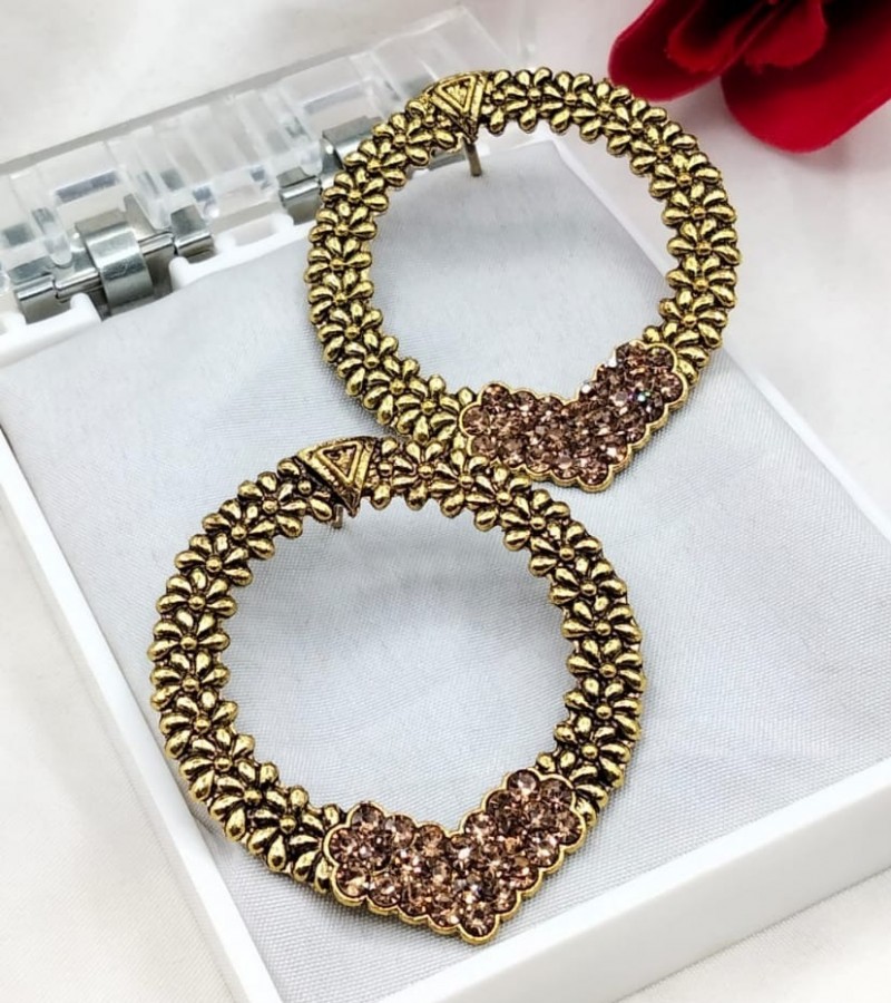 Fashionable Golden Tops Earring with stone bagnetic Fashion