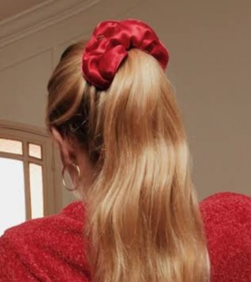 ponytail scrunchie