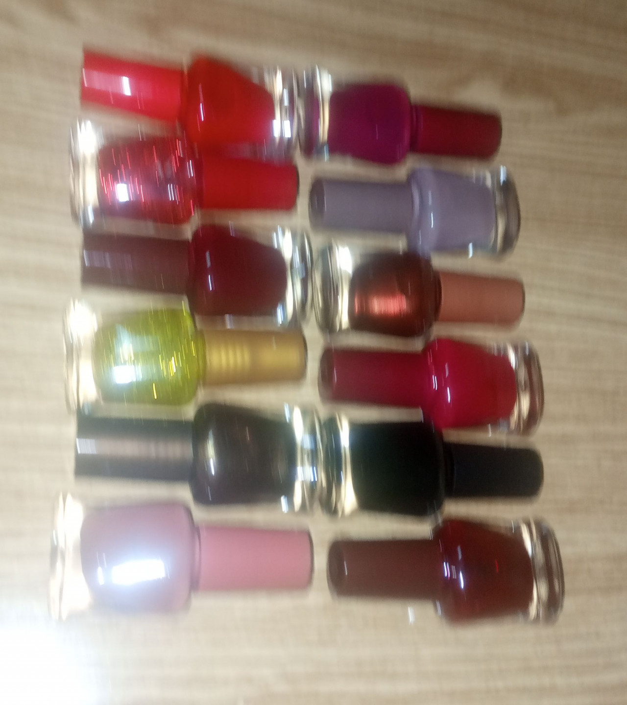 B beautiful shade in nail polish amazing color