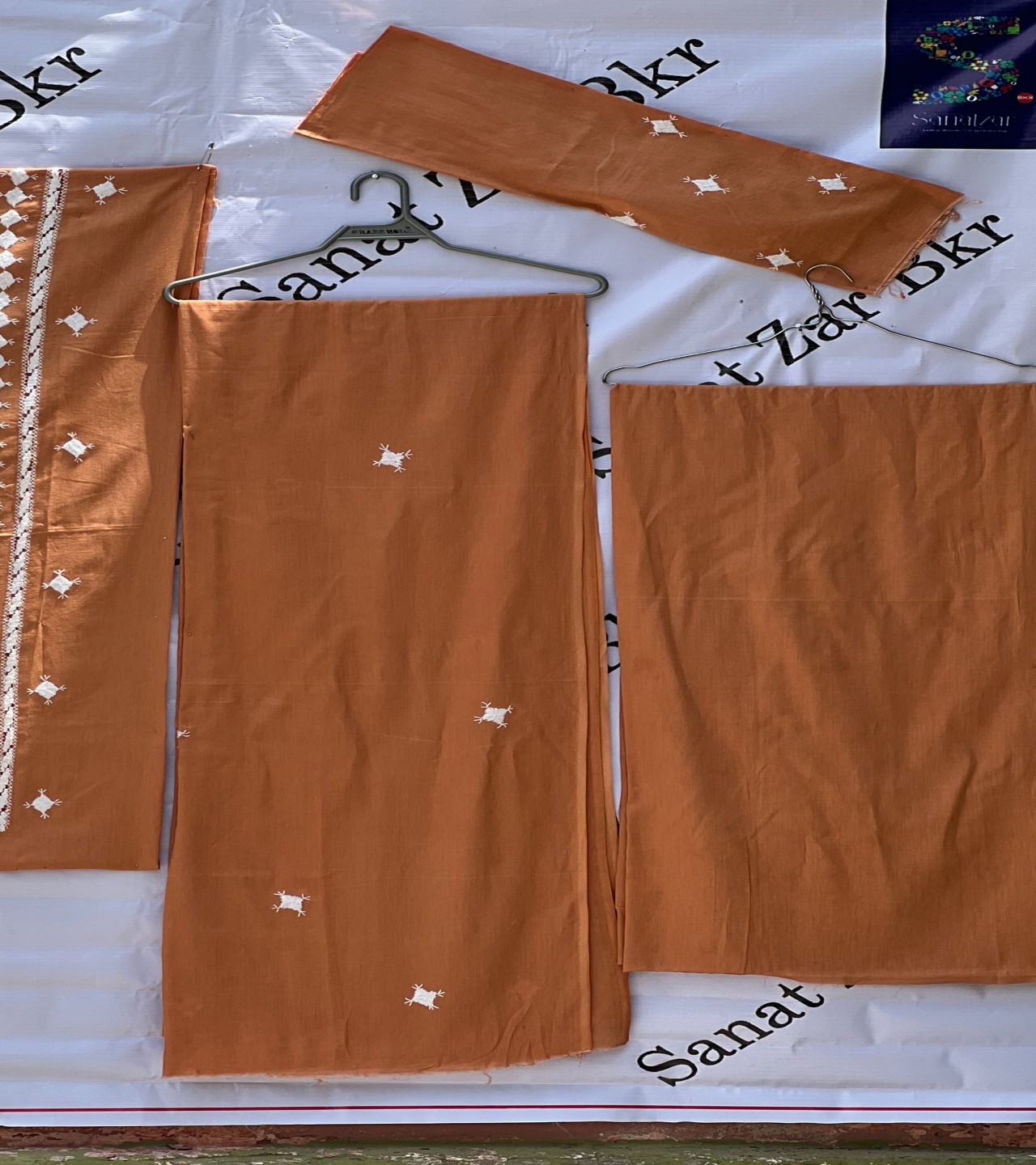 Women Embroidery 3 Piece Suit Tarkashi