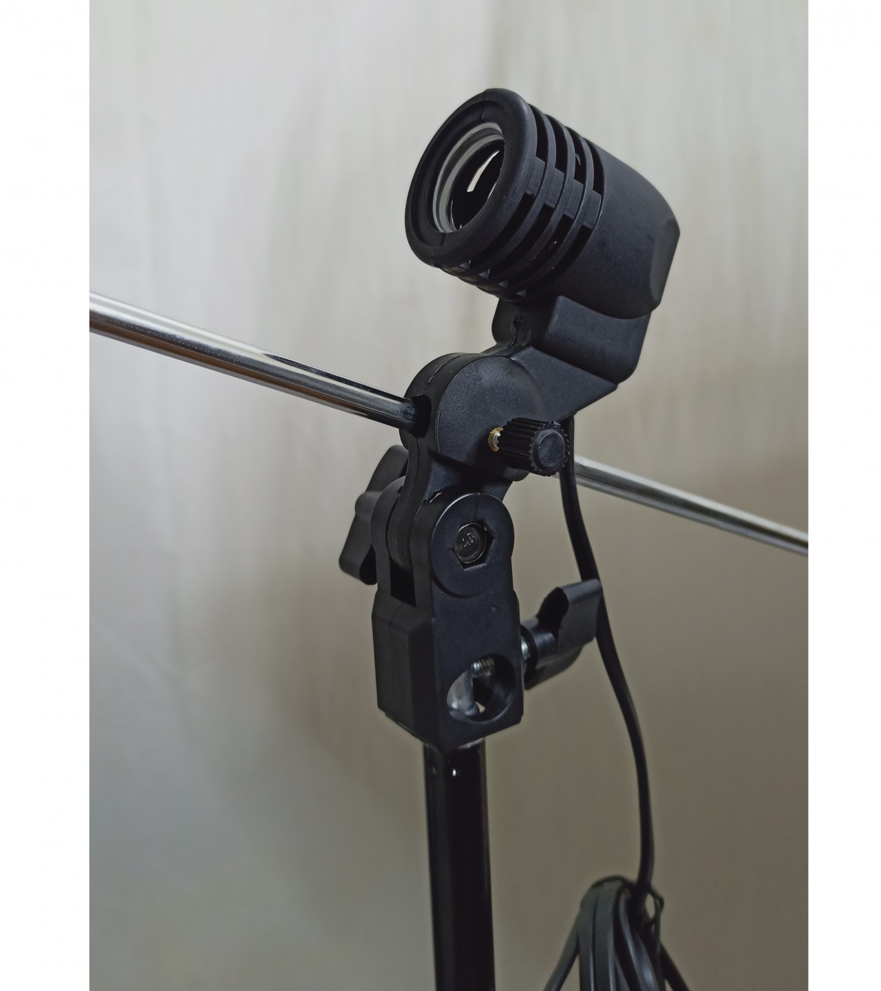 Black Reflective Umbrella continuous Lights setup pair for photography and video shooting