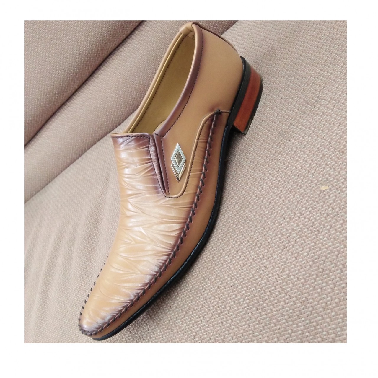 Milli Fashionable All Leather Shoes For Men -Beige -6 to 11