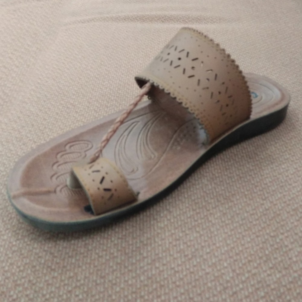 Camray Kola Puri Style Chappal For Men - Beige -6 to 11