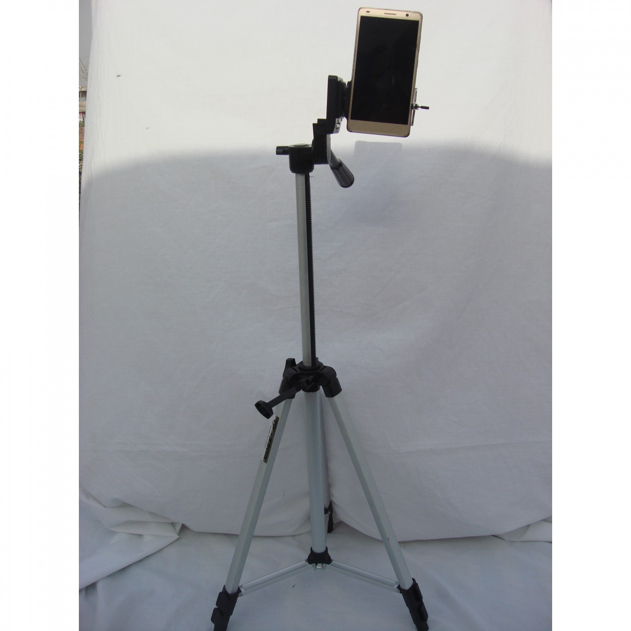330 Tripo330 Tripod stand for mobile and camera bothd stand for mobile and camera both