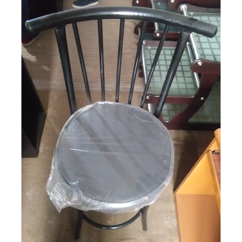 Kitchen & Bar Chair - Metal Frame & Foamed Seat - 2.5ft