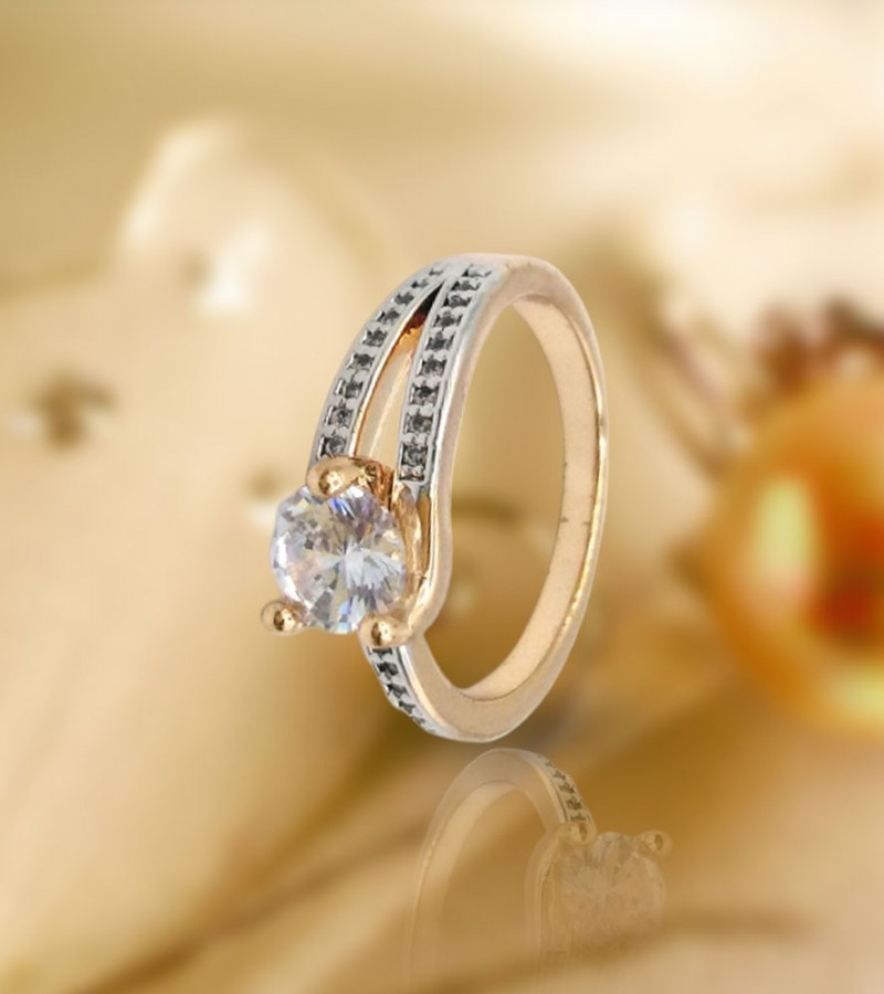 Beautiful New Crystal Ring