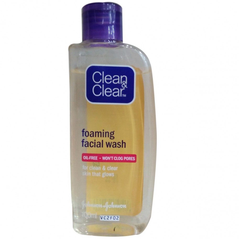 Clean & Clear Foaming Facial Wash - Oil Free - 100ML