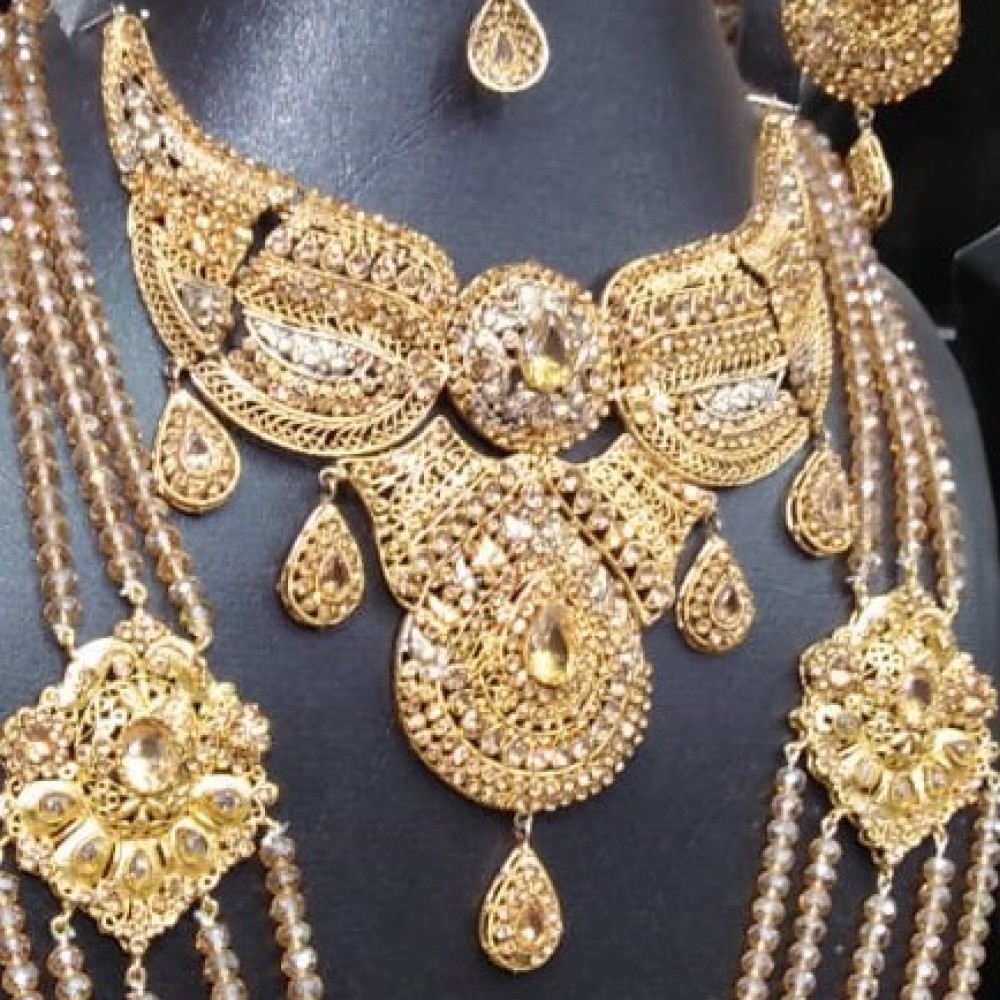 Golden Mala, Necklace Earrings, & Bindiya Jewelry Set For Women - Casting Material