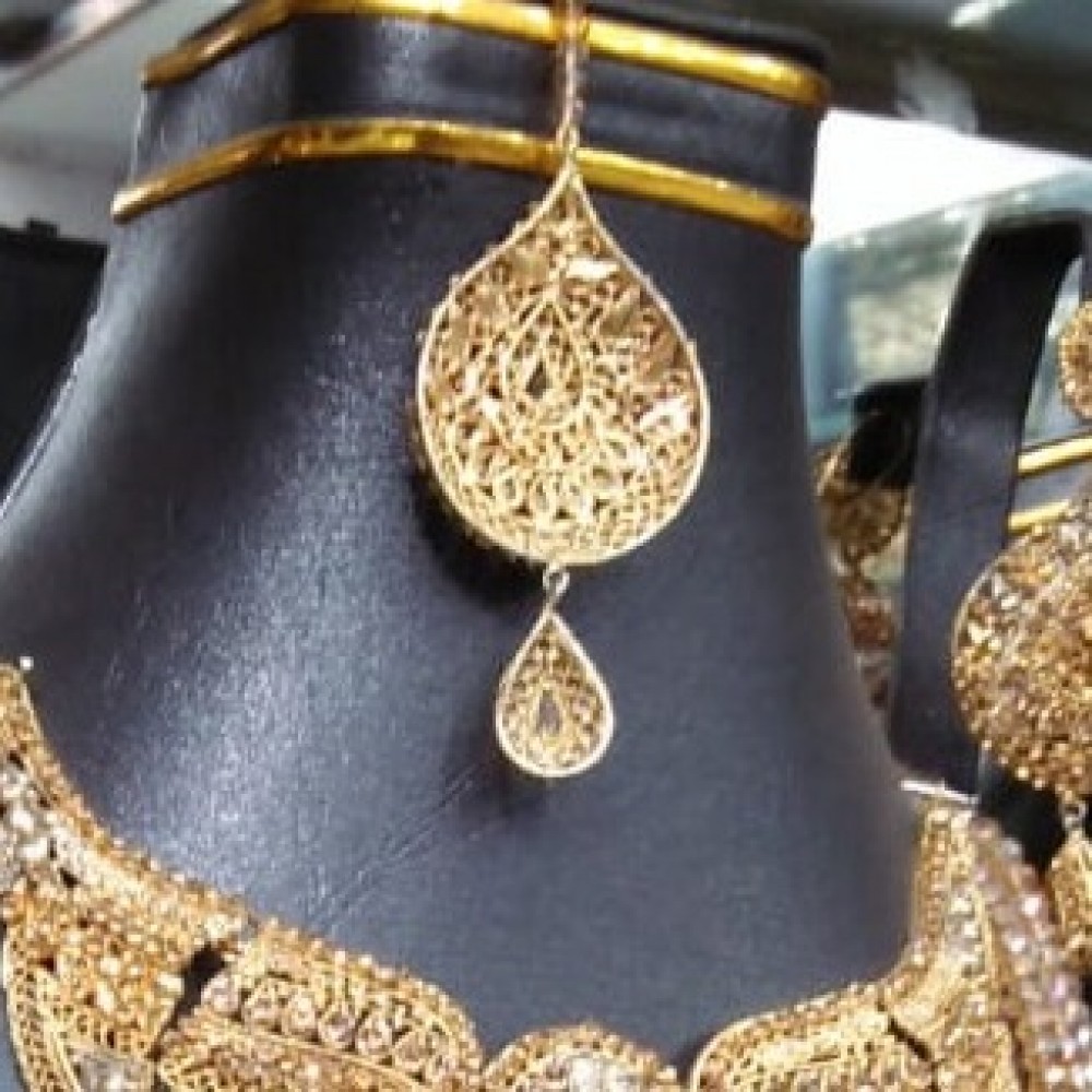 Golden Mala, Necklace Earrings, & Bindiya Jewelry Set For Women - Casting Material