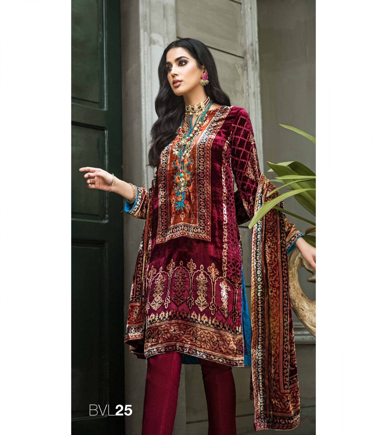 Gul Ahmed 3 PC Unstitched Printed Suit with Nylon Velvet Dupatta BVL-25