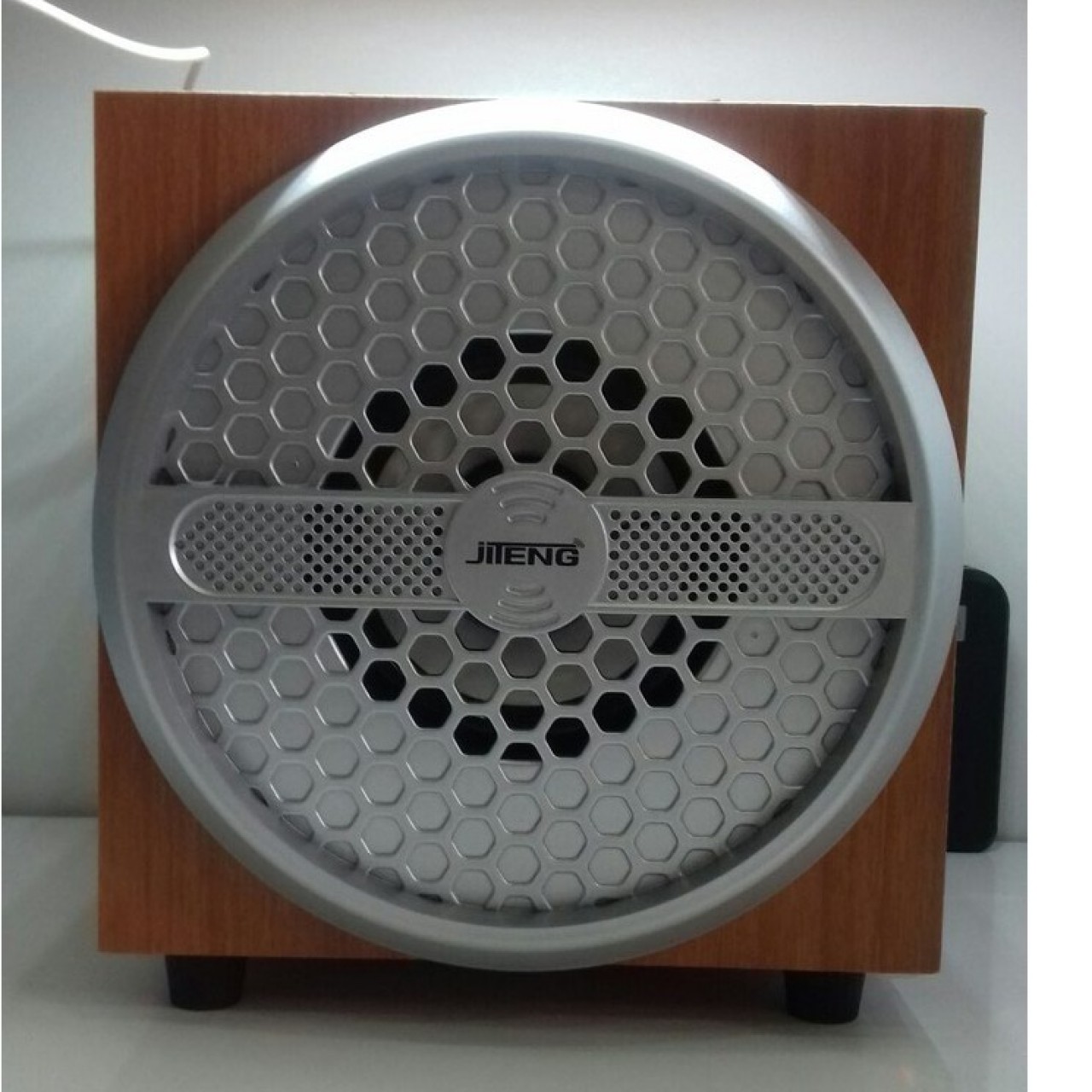 Jiteng D007F Bluetooth Dynamic Speaker