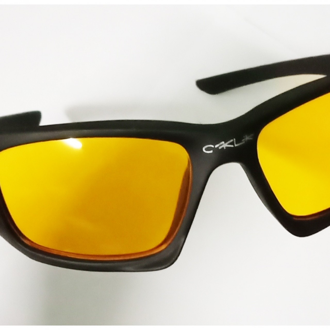 Night Vision Hd Glasses In Yellow Color