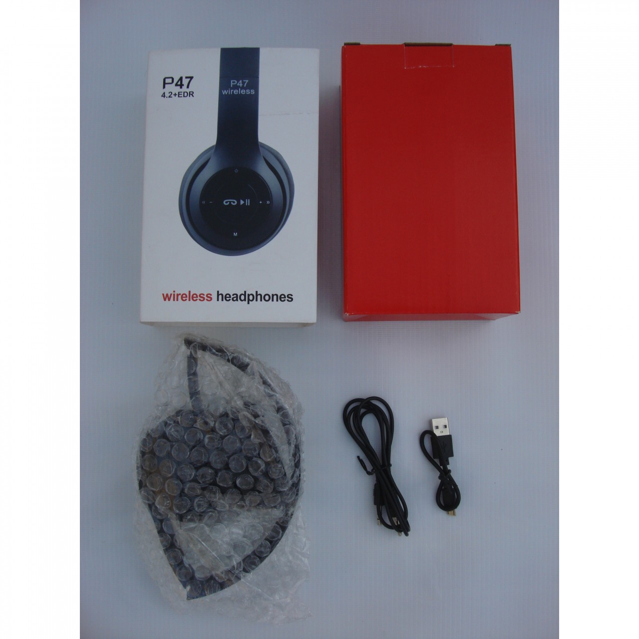 P47 Bluetooth Headphones - Black