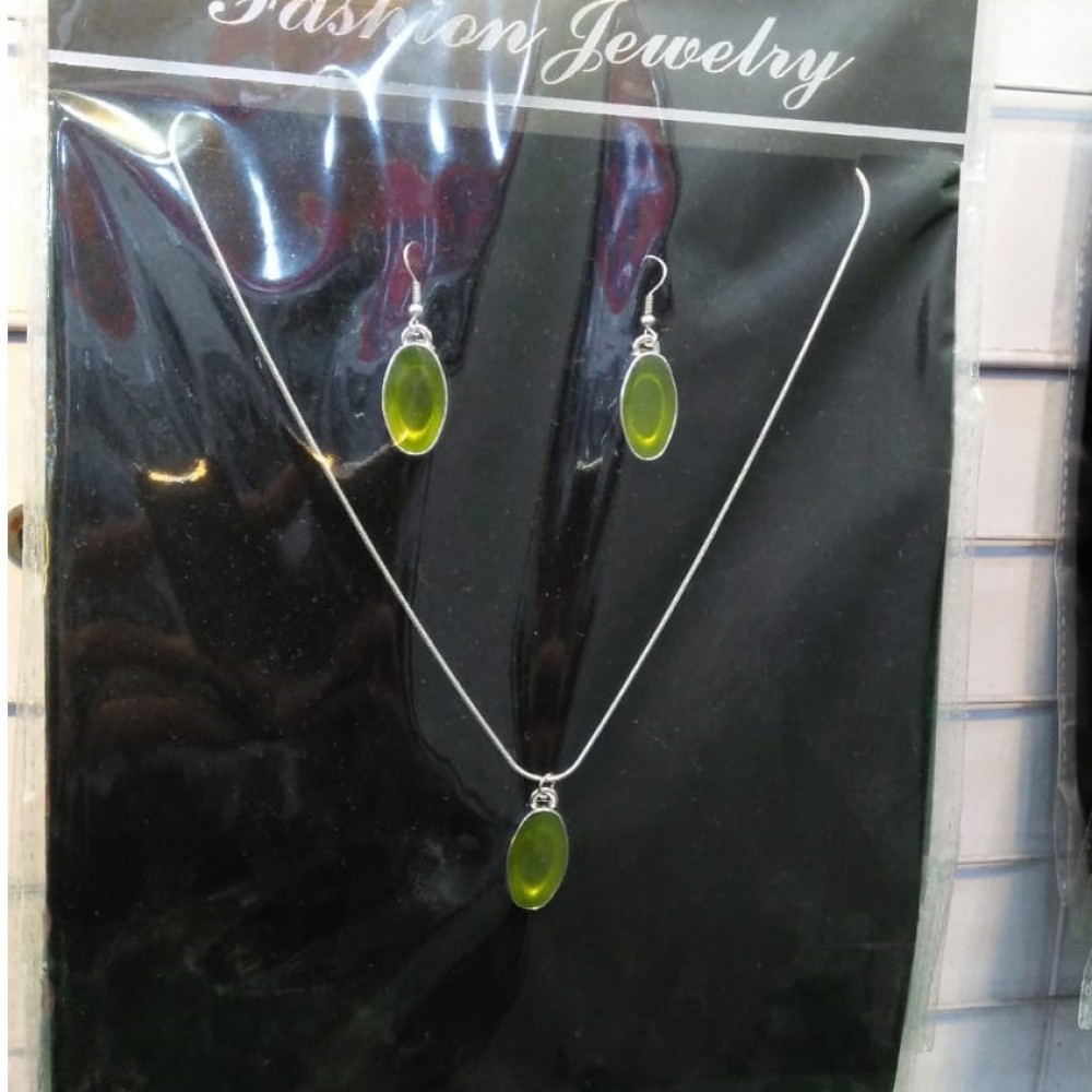 Green Pendent & Earrings Jewelry Set For Women - Thai Material