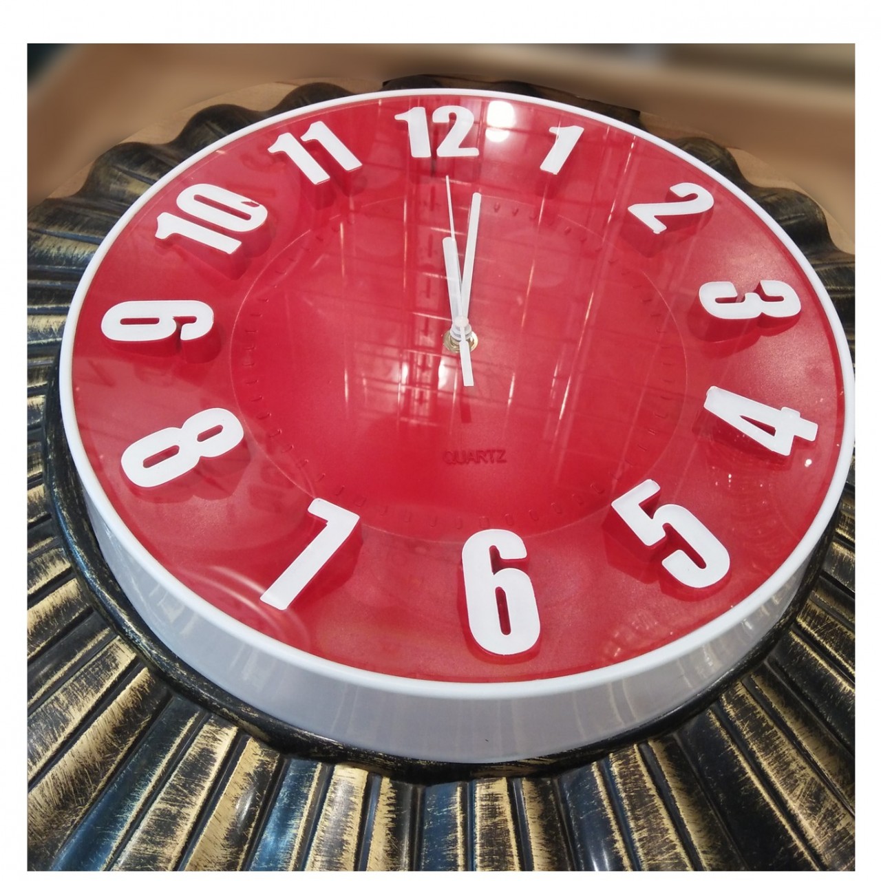 Quartz Plastic Red Wall Clock