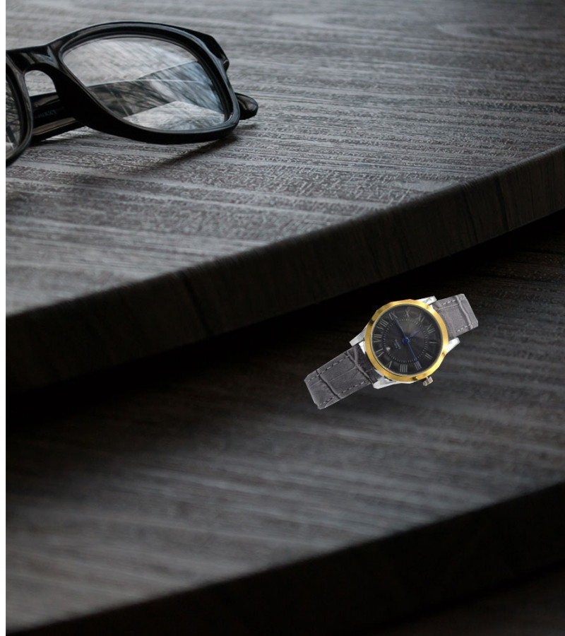 Stylish Black & White Dial Watch