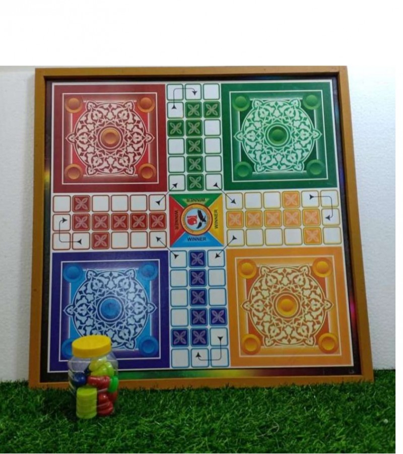 Non Fordable Wooden Ludo