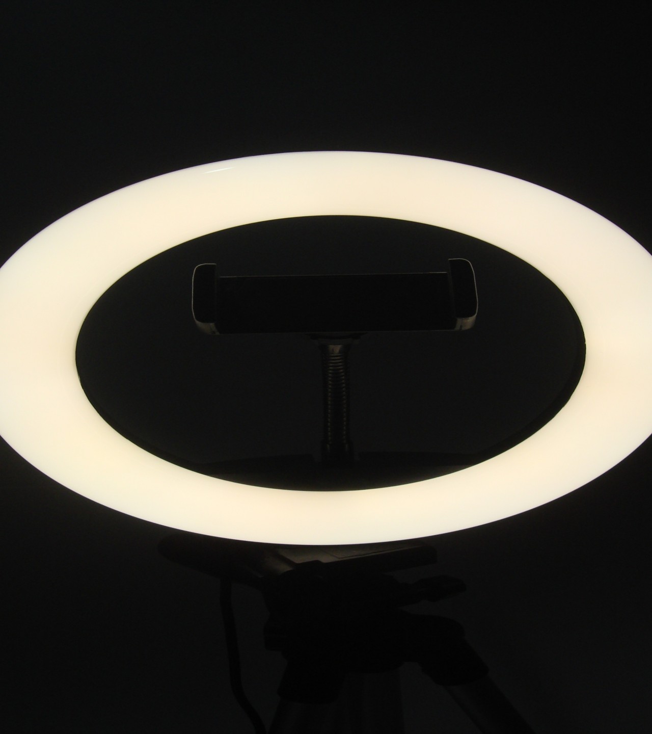 20cm ring light for videos and tik tok