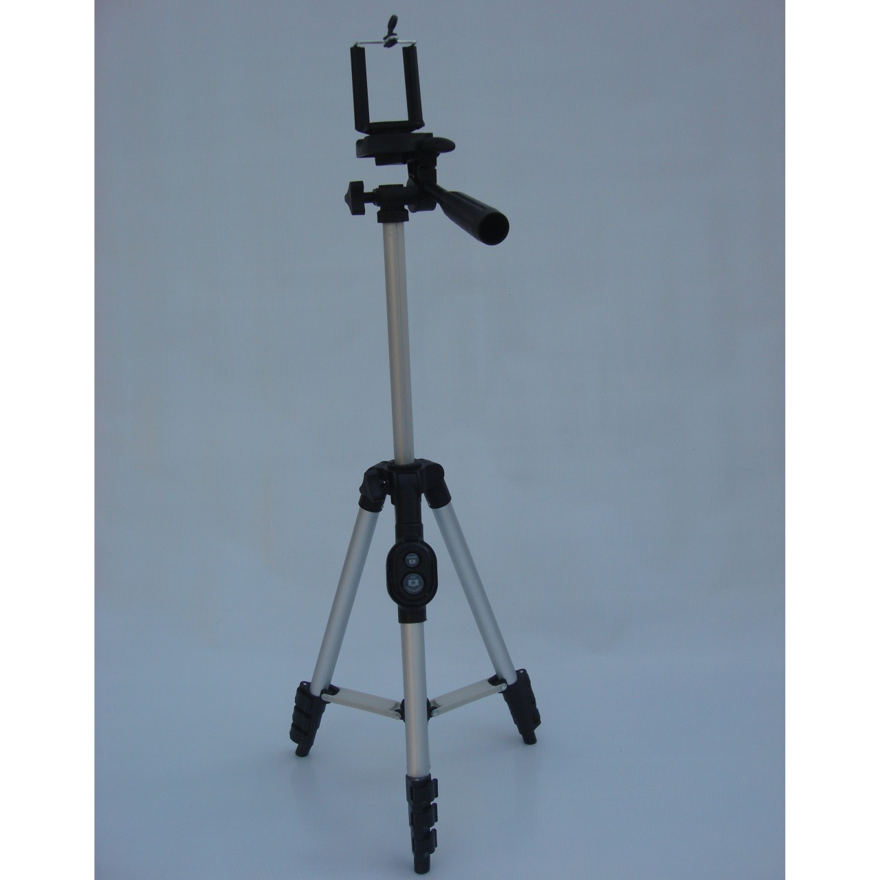 3888 Tripod stand with remote for mobile and camera both (Original pictures shown)