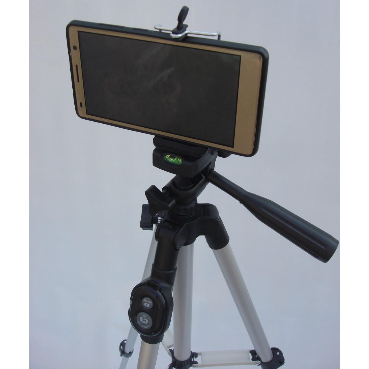 3888 Tripod stand with remote for mobile and camera both (Original pictures shown)