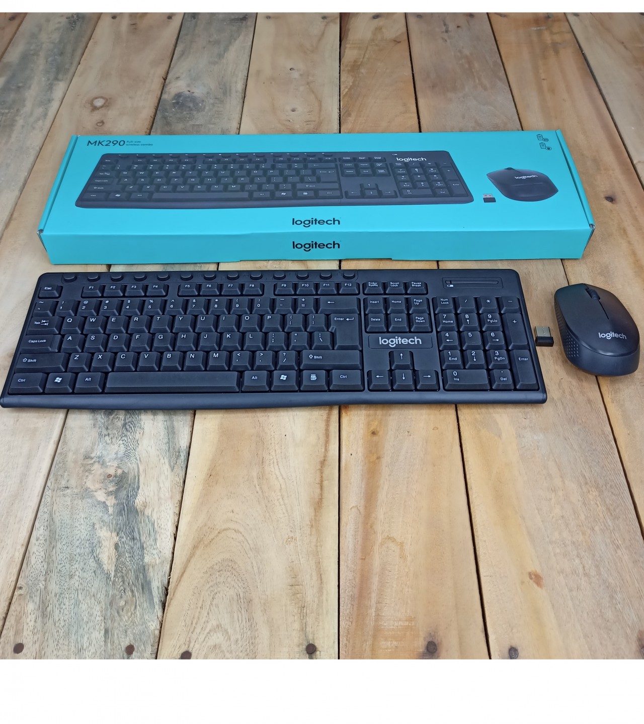 Logitech Wireless Combo Keyboard and Mouse MK290