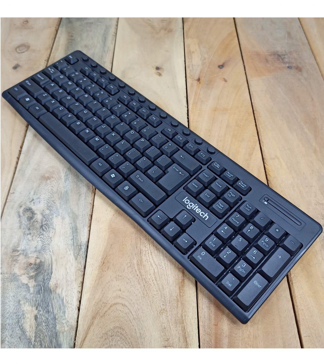 Logitech Wireless Combo Keyboard and Mouse MK290