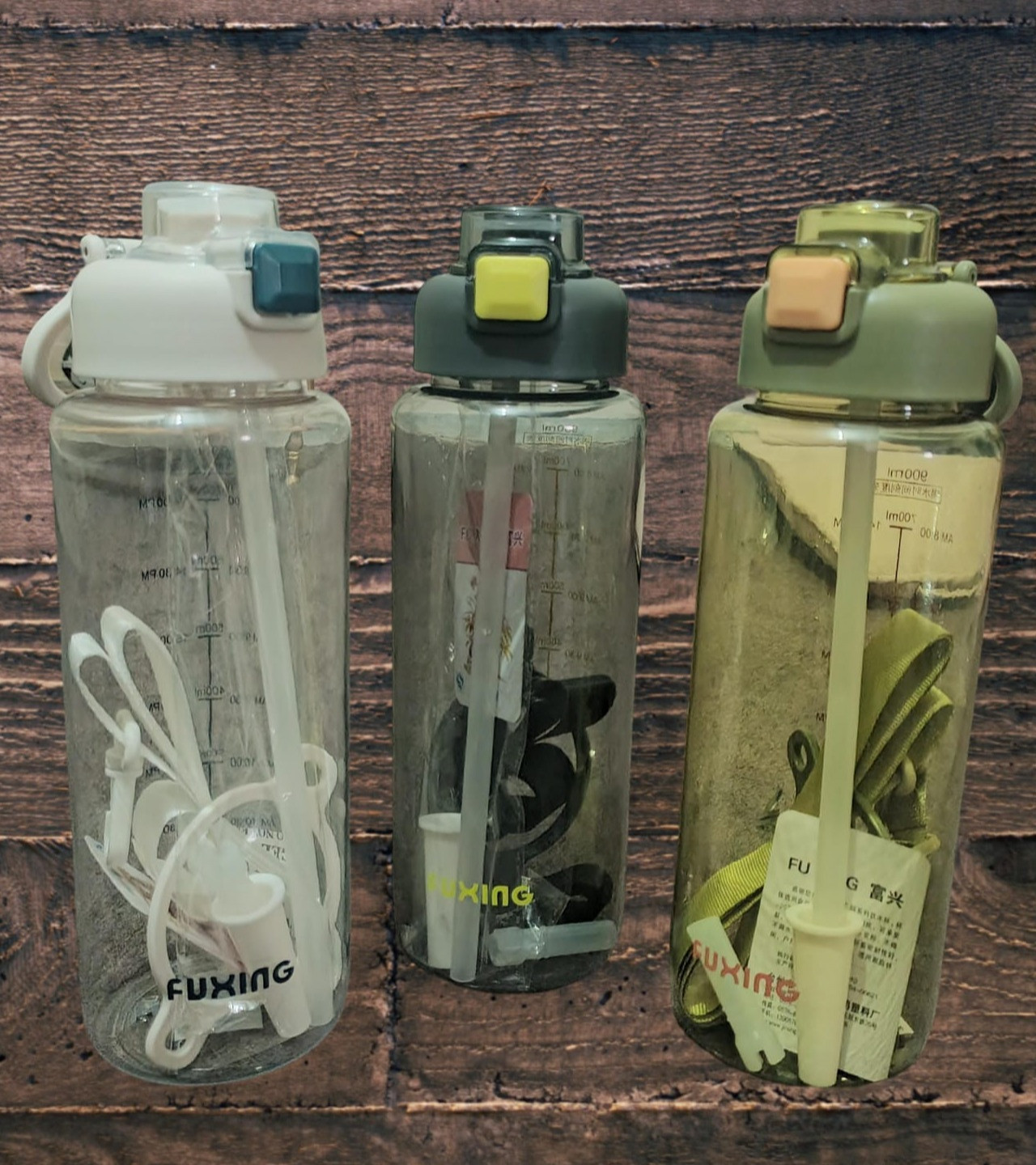 900ml Plastic Water Bottle For Drinking Portable Sport Cup Water Bottle, Kids School Water Bottle, 3 Colors Available