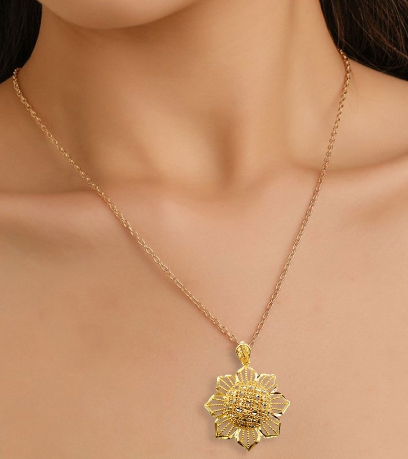 Classy Crystal Round Pandant