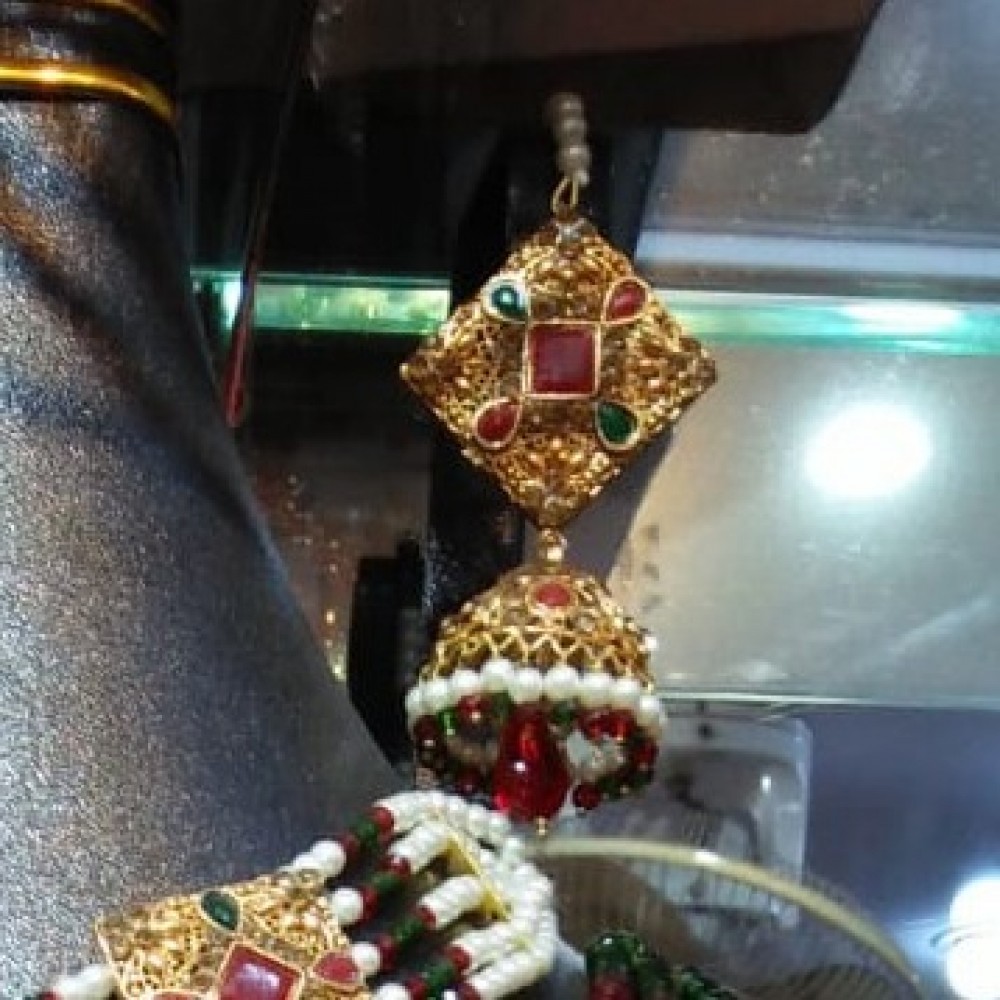 Golden Choker Necklace, Mala, Jhumka & Bindiya Jewelry Set For Women