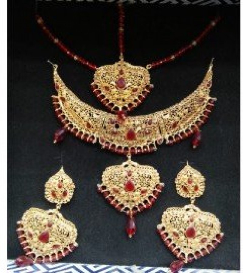 Neckless, Earrings & Matha Patti Jewelry Set For Women - Casting Material