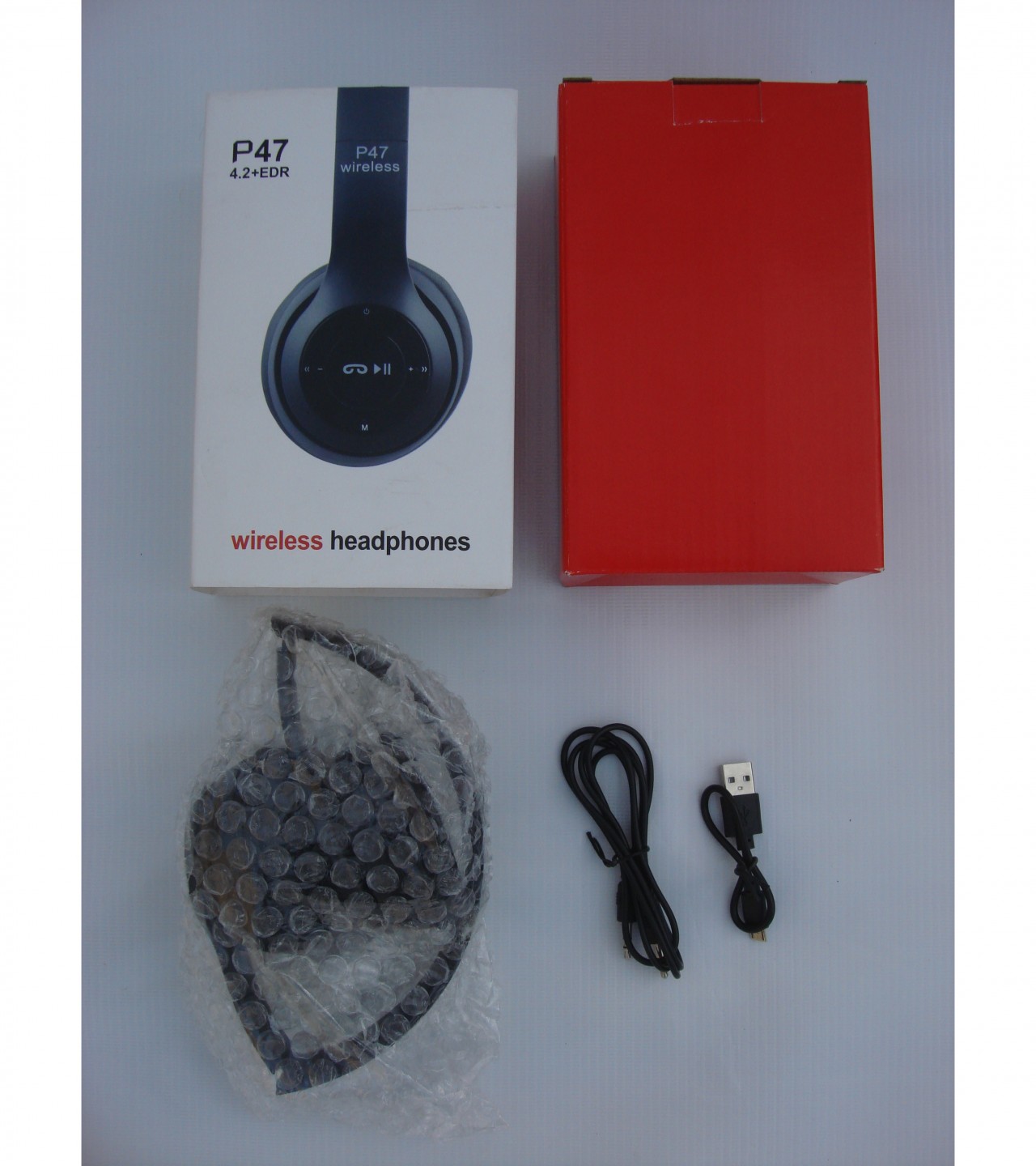P47 Bluetooth Headphones - Black
