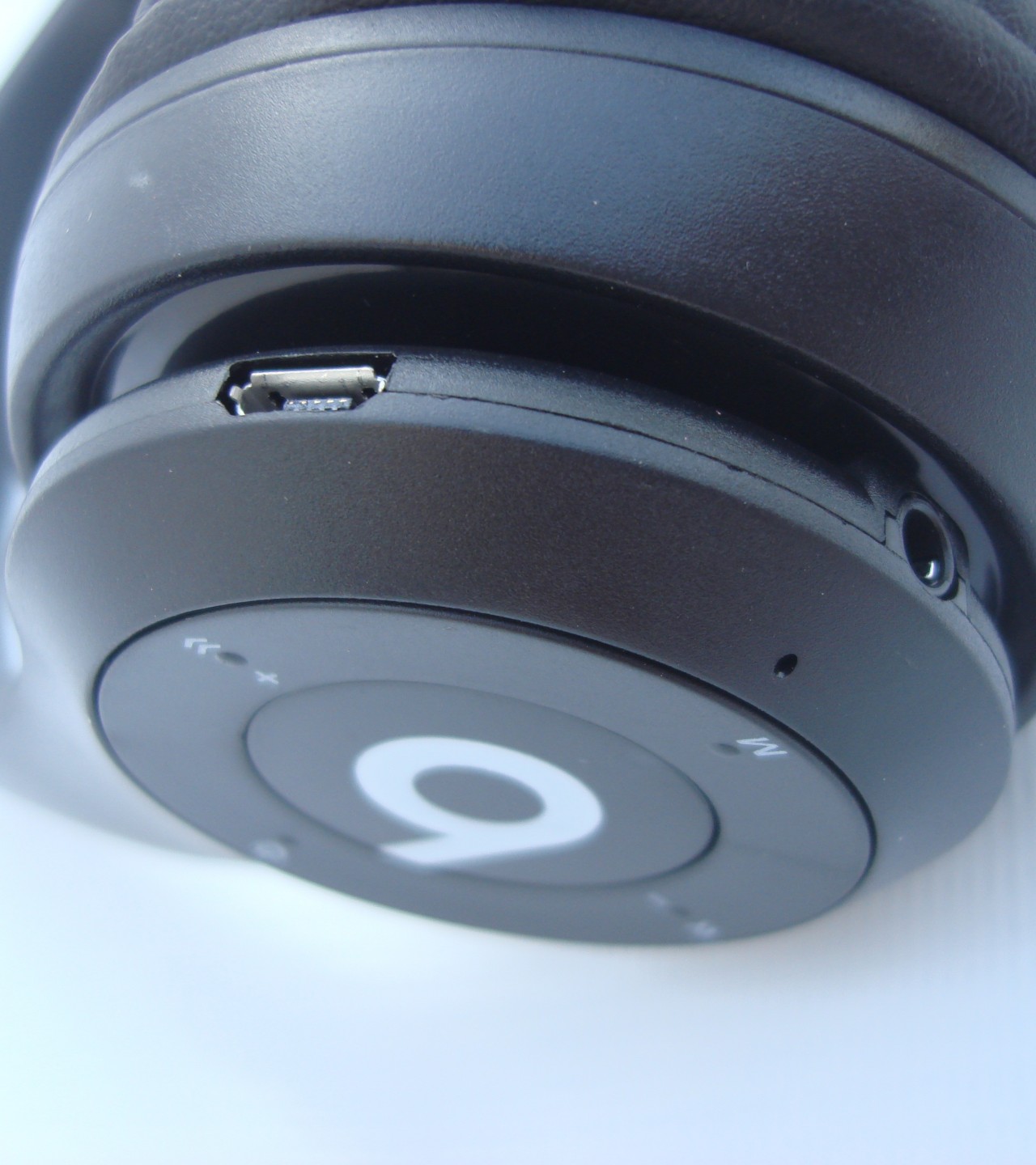 P47 Bluetooth Headphones - Black