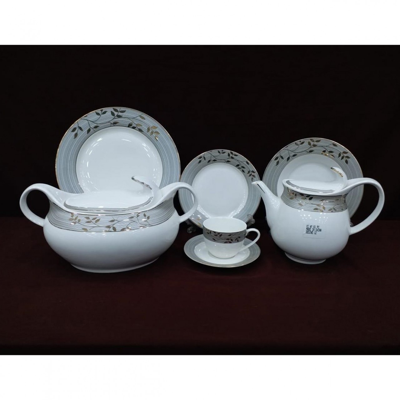 61 Piece Amazing Bone China Dinner Set Person Serving 21KG