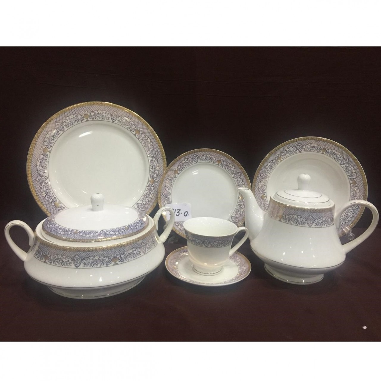 75 Piece Adorable Bone China Dinner Set - 8 Person Serving - 22KG