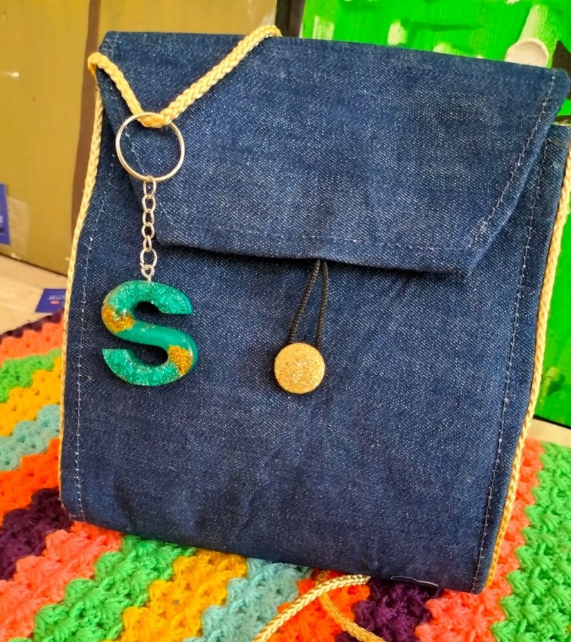 Key chain with letter S