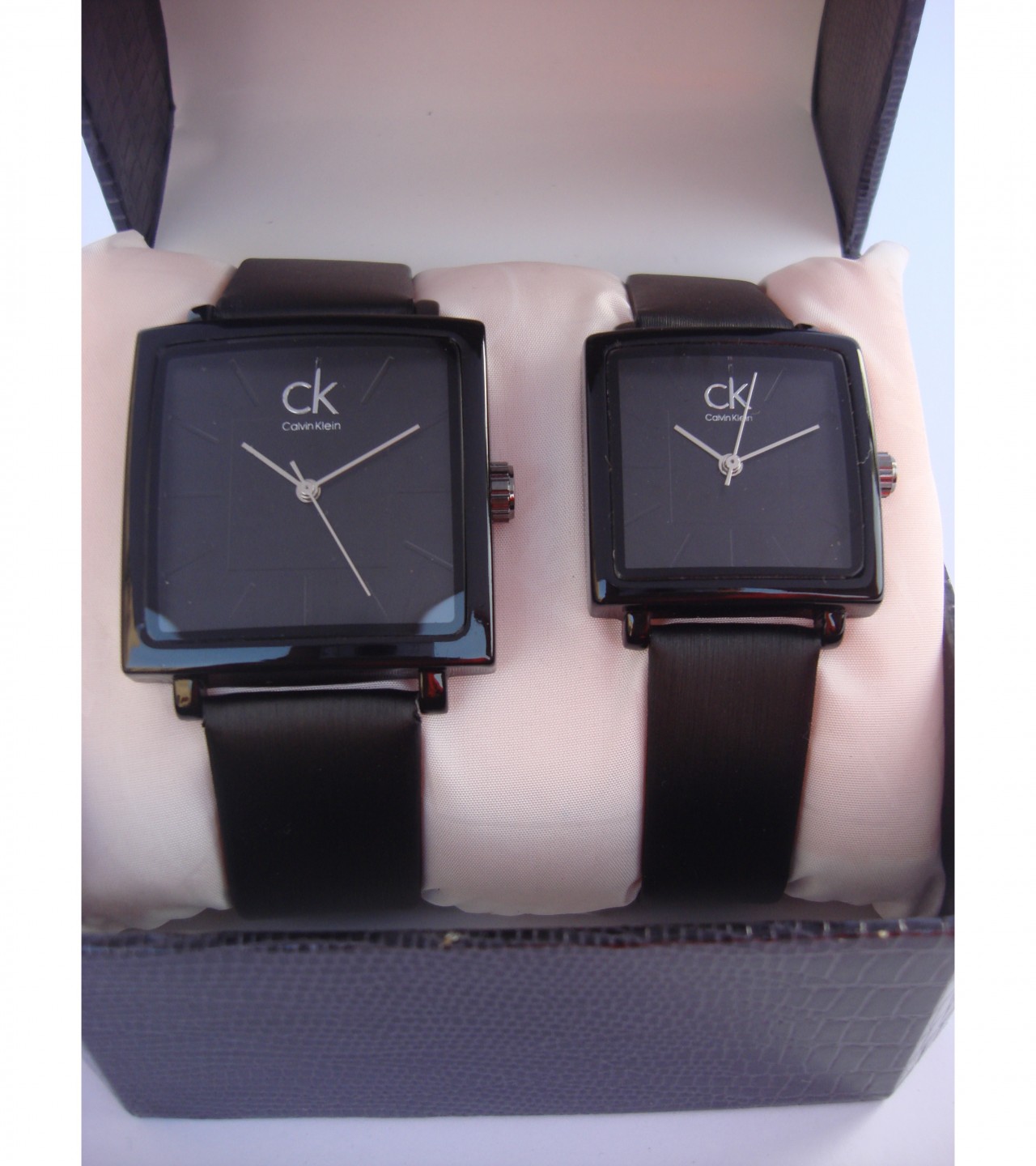 Square Couple watch for loved ones - Black (gw-031)