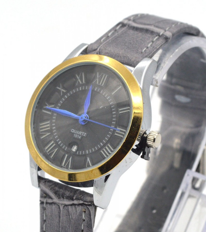 Stylish Black & White Dial Watch