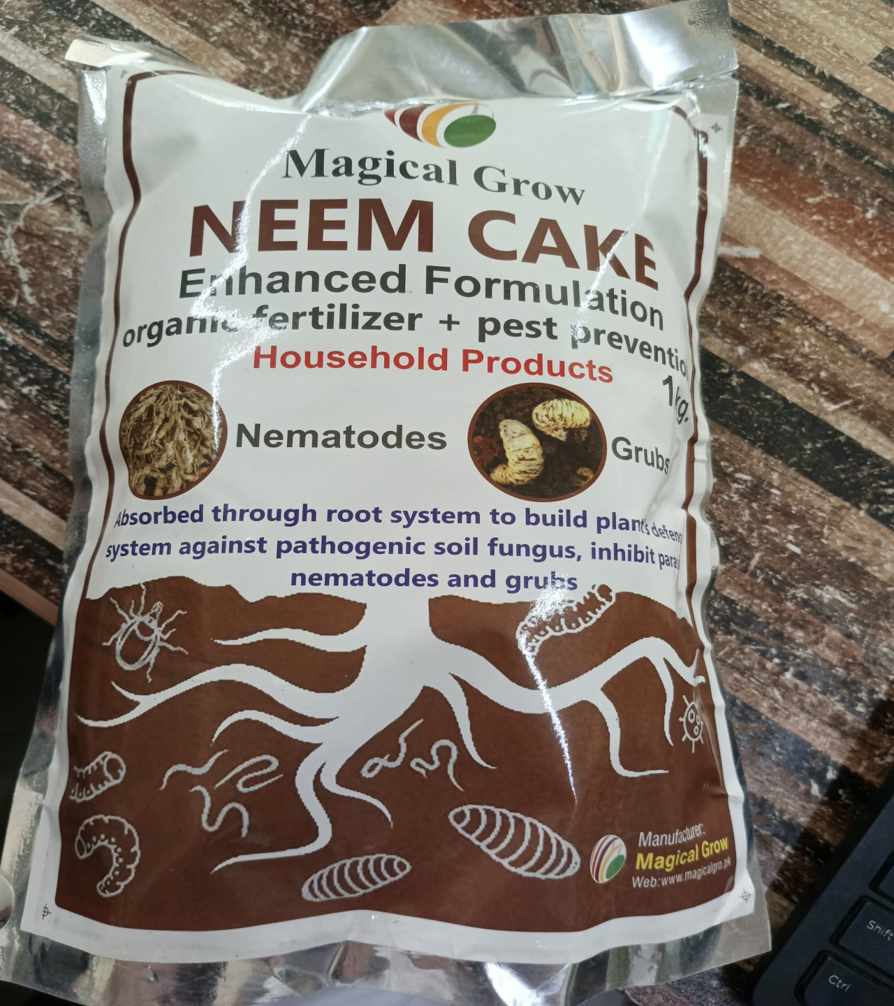 Neem Cake 1 KG WITH FREE GIFT BY GTA  TRADER'S