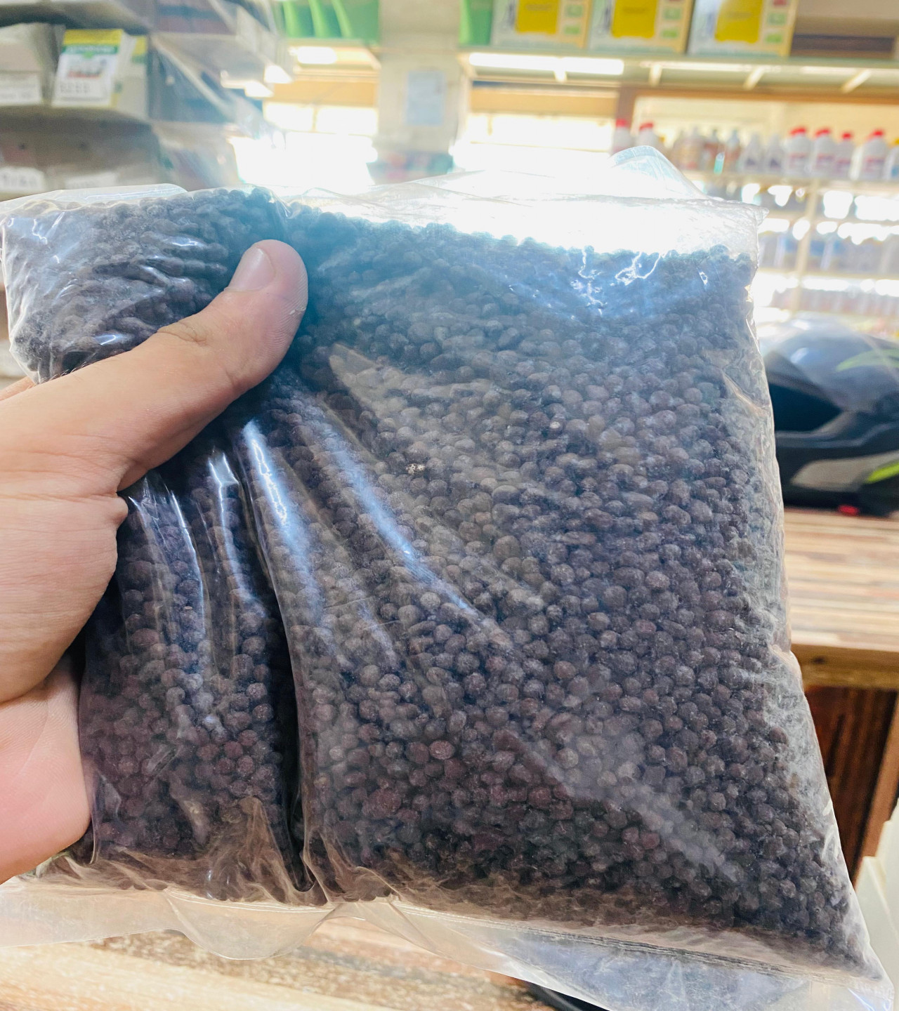 NP Fertilizer in Grains 1KG  with free gift by GTA TRADER'S
