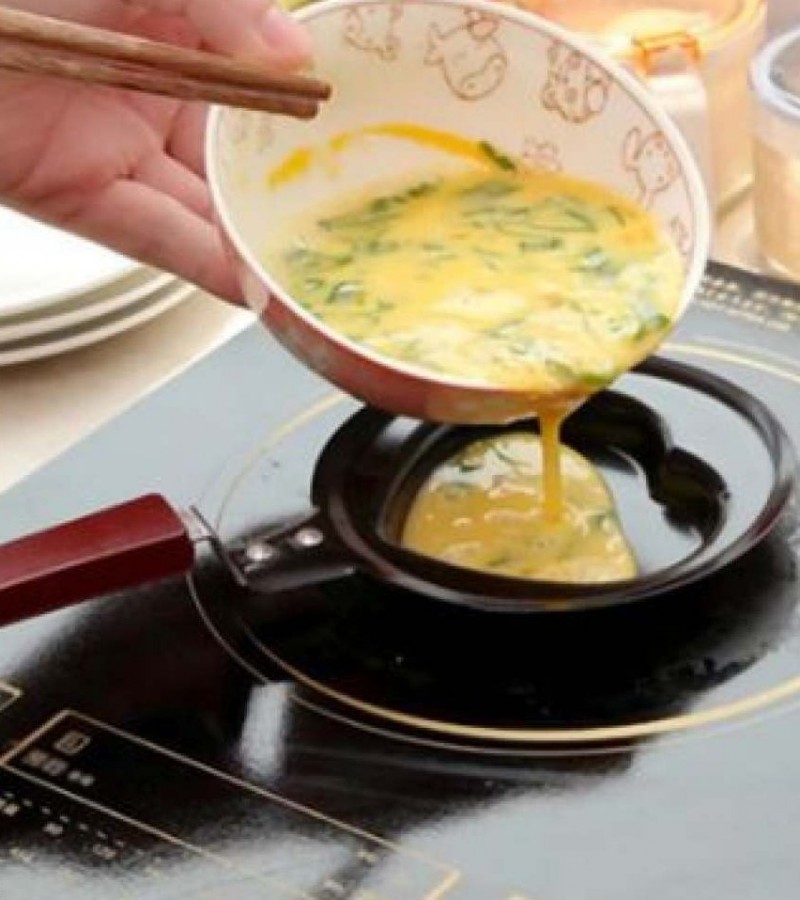 Random Design Omelet Designer Mini Egg Pan