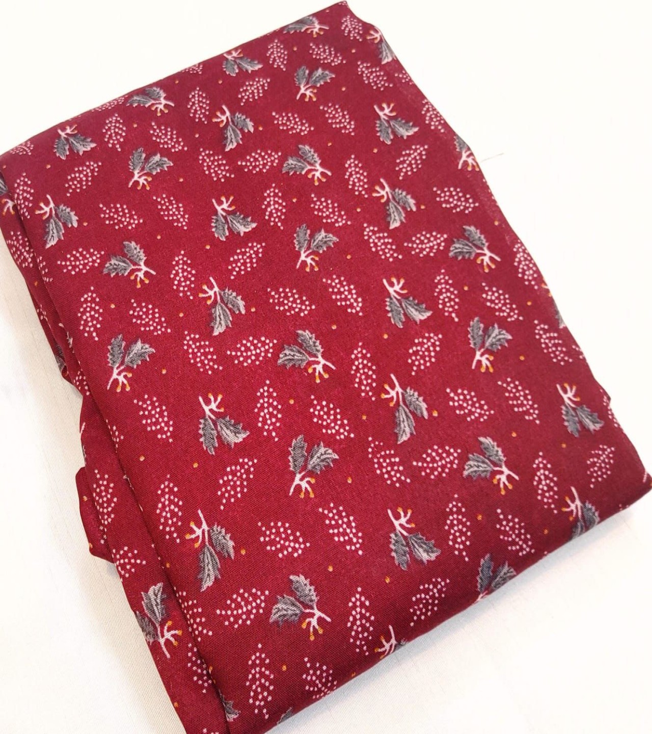 stiched namaz chaddar with elastic sleaves